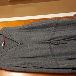 EUC Akini 3X Sweater